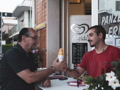 L'asporto � il modo pi� �barese� di comprare il panzerotto...